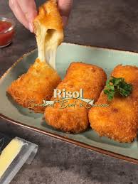 RISOL MOZARELA